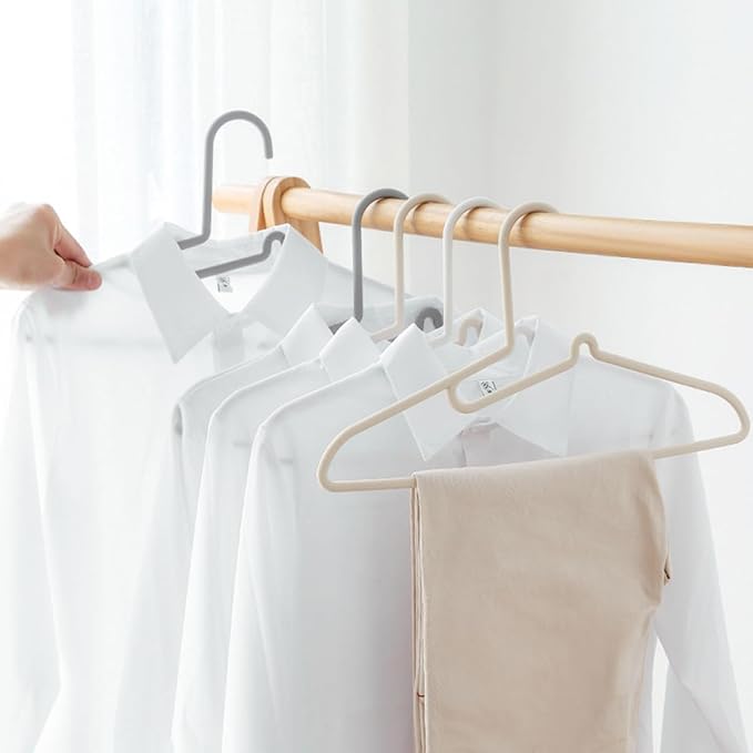 Non-Slip Plastic Clothes Hangers Set, Sturdy Portable Clothes Racks - Image 5
