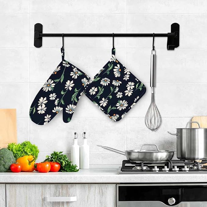 Mxocom Cute Daisy Print Oven Mitts and Pot Holders Sets Summer Garden Spring - Image 4