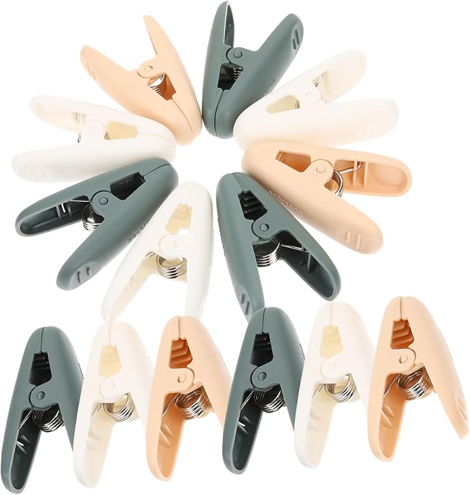 OUNONA 1set Plastic Laundry Clothes Pins Clips by OUNONA