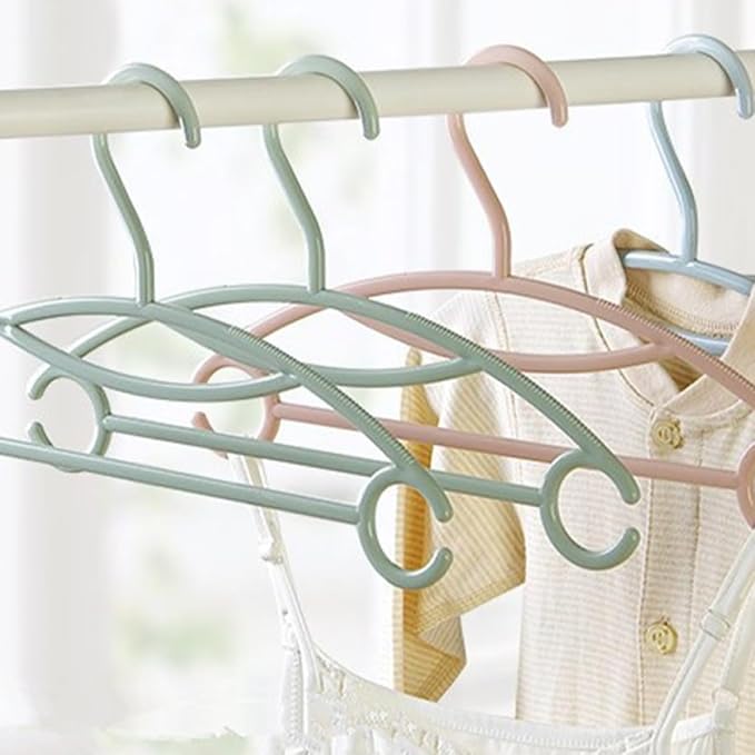 GARVALON 20pcs Non-Slip Plastic Clothes Hangers Set, Wardrobe Organizer - Image 4