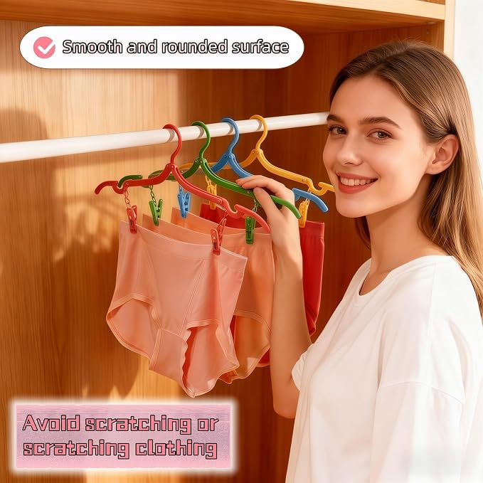 Foldable Hangers 4 Pack - Image 3