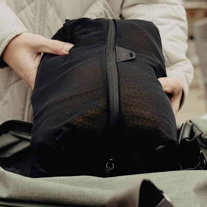 Peak Design Ultralight Mesh Packing Cube, Stretchy Mesh Luggage Cube - Image 4