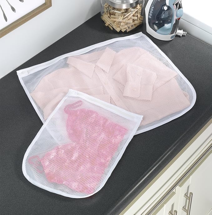 Whitmor Zippered Mesh Wash Bags - Image 3